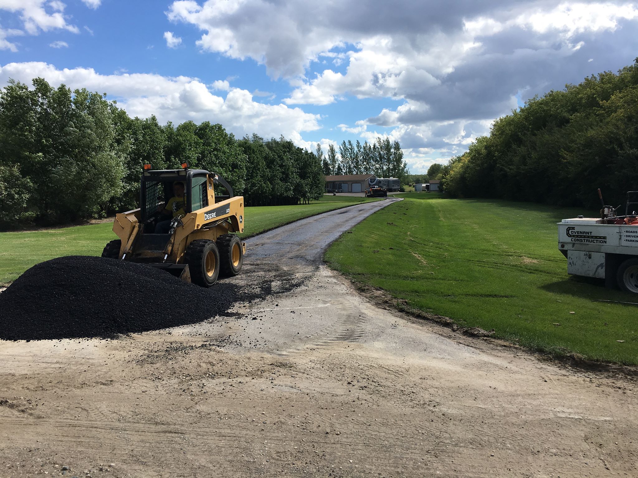 Asphalt finishing pass